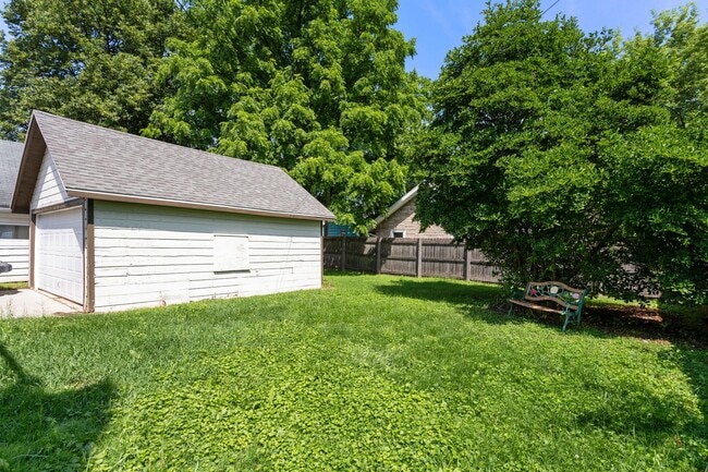 908 W Bell Ave in Appleton, WI - Building Photo - Building Photo