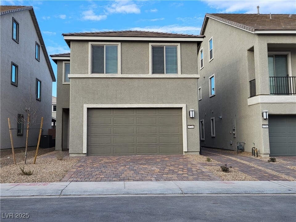 5724 Avondale Rise Wy in Las Vegas, NV - Building Photo