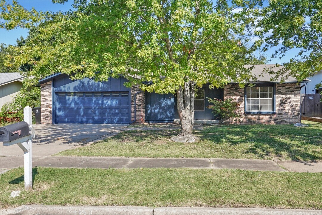 412 W Austin St in Broken Arrow, OK - Building Photo
