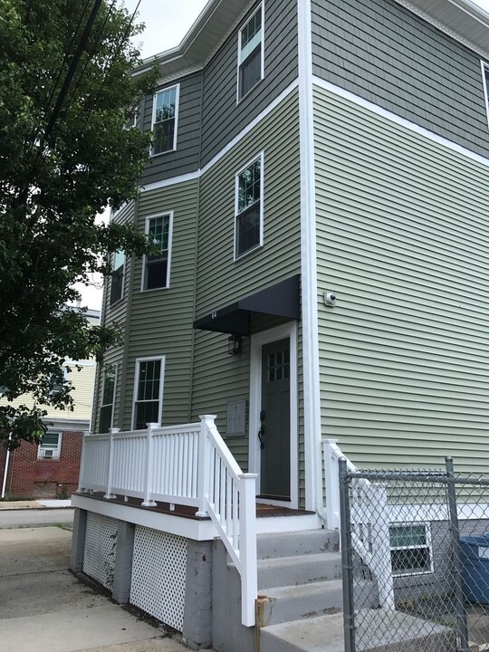 64 Courtland St in Providence, RI - Foto de edificio