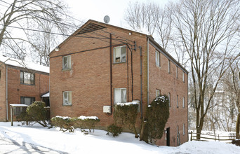 Melwood Manor in Pittsburgh, PA - Building Photo - Building Photo