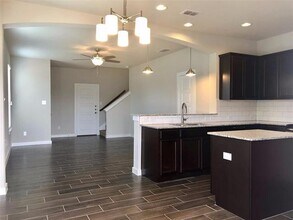 1001 Sierra Vista Ct in Midlothian, TX - Building Photo - Building Photo