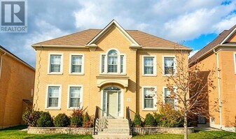61 Charity Crescent in Markham, ON - Building Photo