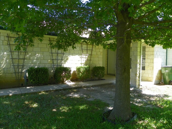 property at 509.511 Texas Ave