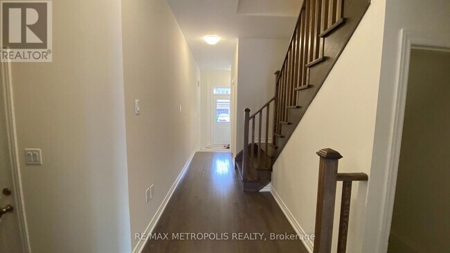 108 Adventura Rd in Brampton, ON - Building Photo - Building Photo