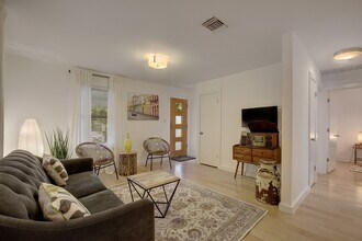 2823 Garwood St in Austin, TX - Building Photo - Building Photo