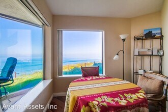 239 S Helix Ave-Unit -#9 in Solana Beach, CA - Foto de edificio - Building Photo
