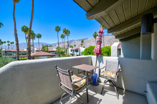 1150 E Amado Rd in Palm Springs, CA - Building Photo - Building Photo