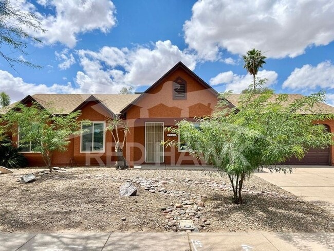 property at 6143 W Del Rio St