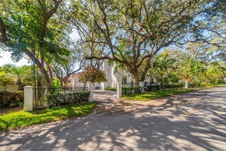 150 W Sunrise Ave in Coral Gables, FL - Building Photo - Building Photo