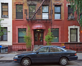 561 E 81st St in New York, NY - Building Photo - Building Photo