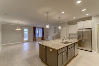 2069 Kings Gate Ln, Unit 2069 in Mount Pleasant, SC - Foto de edificio - Building Photo