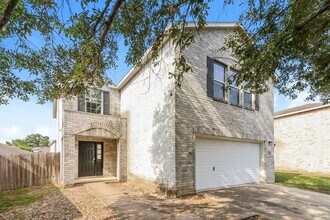 5006 Roth Forest Ln in Spring, TX - Foto de edificio - Building Photo