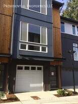 1571 139th Ln NE in Bellevue, WA - Building Photo