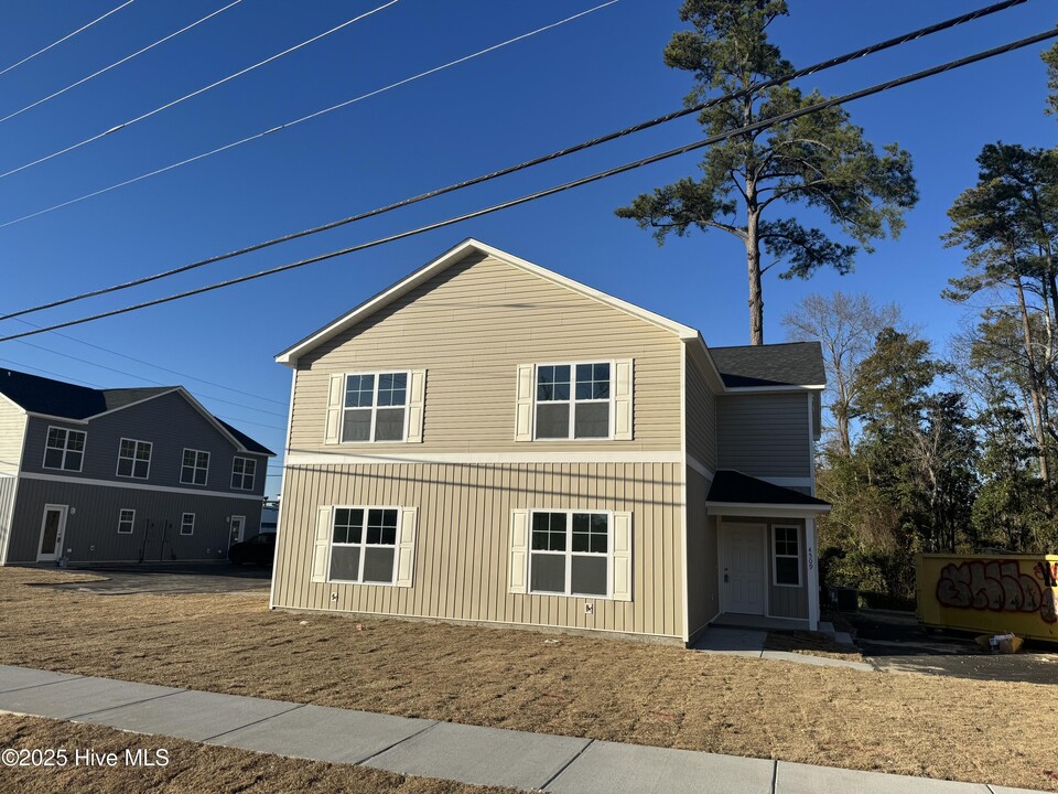 4509 Greenway Ave in Wilmington, NC - Building Photo