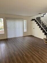 6138 Afton Pl, Unit 6 in Los Angeles, CA - Building Photo - Building Photo