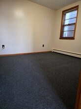 229 Griffith St in Jersey City, NJ - Foto de edificio - Building Photo