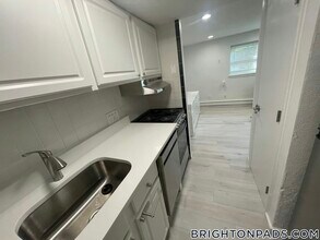15 Euston Rd in Boston, MA - Building Photo - Building Photo