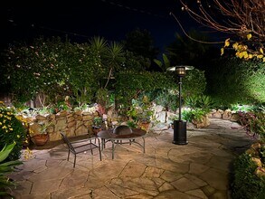 2034 Gillespie St in Santa Barbara, CA - Foto de edificio - Building Photo