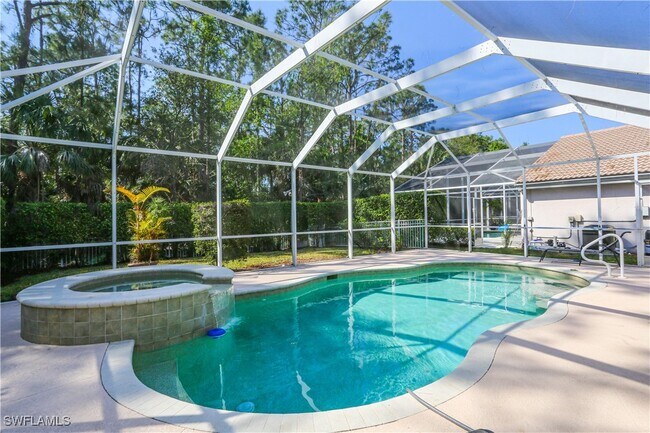 7864 Stratford Dr in Naples, FL - Building Photo - Building Photo