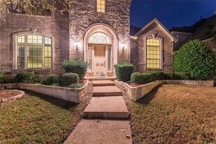 5717 Sweetbriar Dr in Richardson, TX - Building Photo