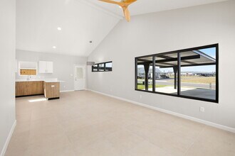 612 Oriole Rd, Unit 1 in Weslaco, TX - Foto de edificio - Building Photo