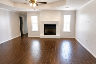 2710 W Parkwood Dr in Rogers, AR - Building Photo - Building Photo