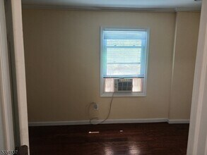 571 Bloomfield Ave in Montclair, NJ - Building Photo - Building Photo