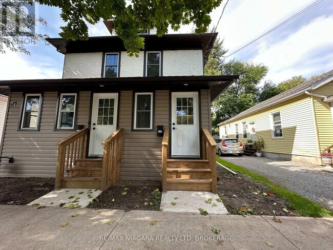 27 Water St in St Catharines, ON - Building Photo - Building Photo