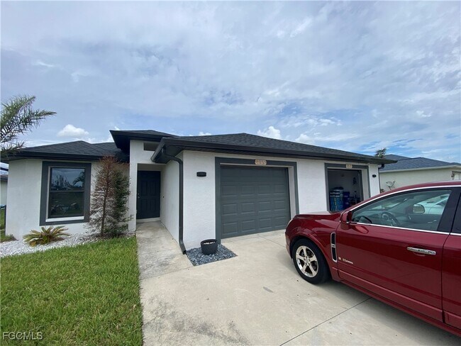 255 SW 4th St in Cape Coral, FL - Building Photo - Building Photo