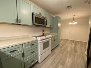 4670 Rainbow Dr in Wichita Falls, TX - Building Photo - Building Photo