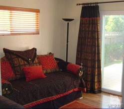 141 Burbank Ave in Oxnard, CA - Foto de edificio - Building Photo