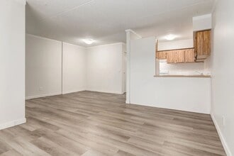 King's Alley in Calgary, AB - Building Photo - Building Photo