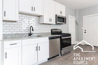 2659 W Homer St, Unit 1F in Chicago, IL - Foto de edificio - Building Photo