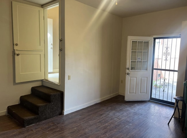 1102 W 6th Ave in Pine Bluff, AR - Building Photo - Building Photo