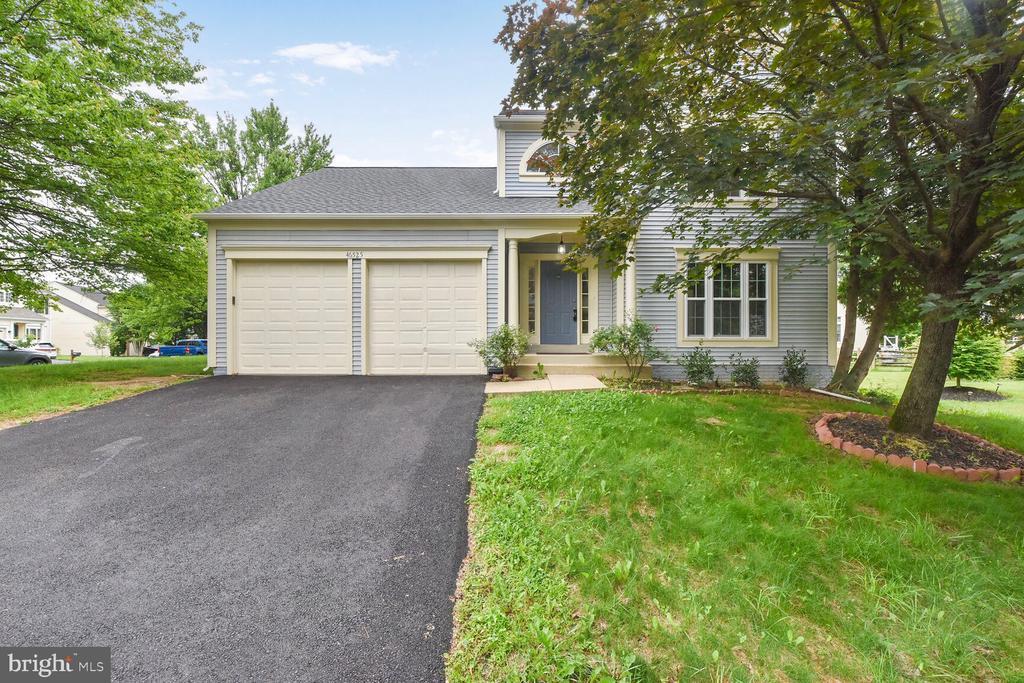 46525 Hollymead Pl in Sterling, VA - Building Photo