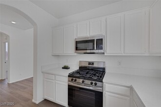 6520 Lombard Dr in Las Vegas, NV - Building Photo - Building Photo