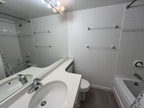 7077 Beresford St. in Burnaby, BC - Building Photo - Building Photo