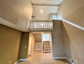 4279 152nd Ct SE in Bellevue, WA - Building Photo - Building Photo