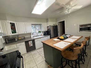 3509 Britt St NE in Albuquerque, NM - Foto de edificio - Building Photo