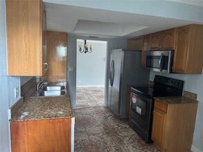 3491 NW 33rd Ct in Lauderdale Lakes, FL - Building Photo - Building Photo