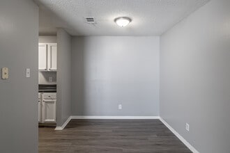 The Grove on Brockington in Sherwood, AR - Foto de edificio - Interior Photo