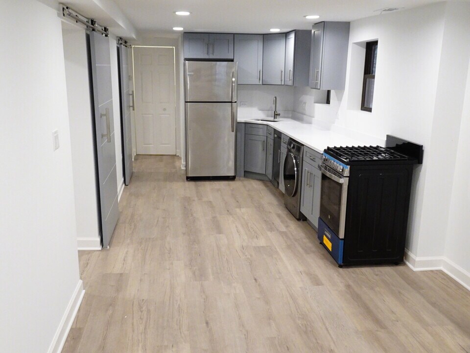 1509 N Rockwell St, Unit G in Chicago, IL - Building Photo