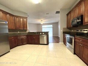 12976 Chets Creek Dr S in Jacksonville, FL - Building Photo - Building Photo