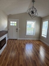 1335 Creekside Ln in Newberg, OR - Building Photo - Building Photo