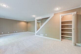 657 E Heather Dr in Bloomington, IN - Building Photo - Building Photo
