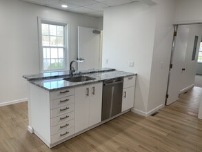 190 Westbrook Rd, Unit Apt2A in Essex, CT - Building Photo - Building Photo