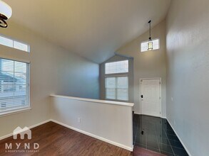 14422 E Elk Pl in Denver, CO - Foto de edificio - Building Photo