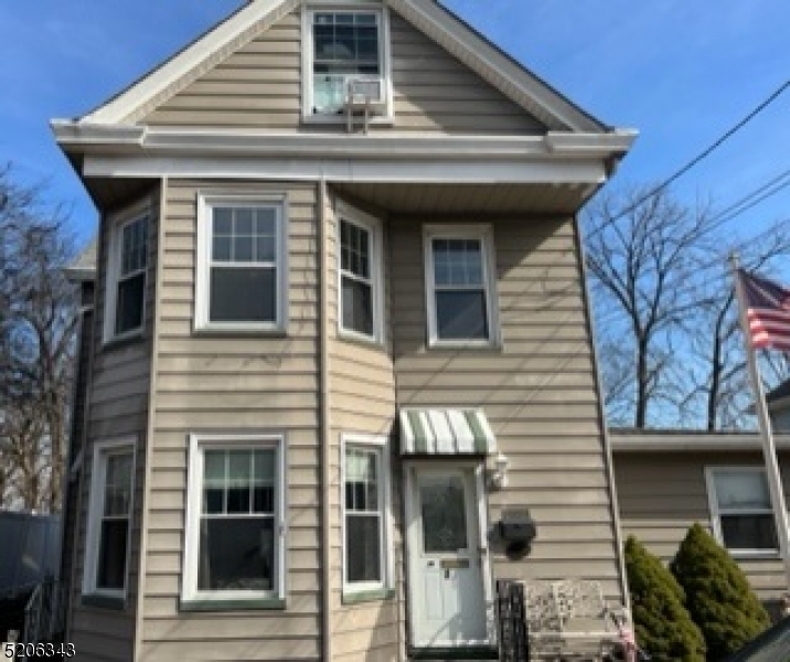 12 Dewey Ave in Totowa, NJ - Building Photo