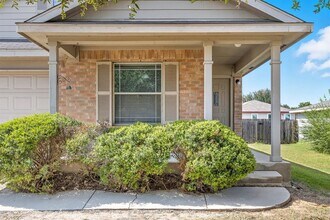 209 Lake Washington Dr in Kyle, TX - Building Photo - Building Photo